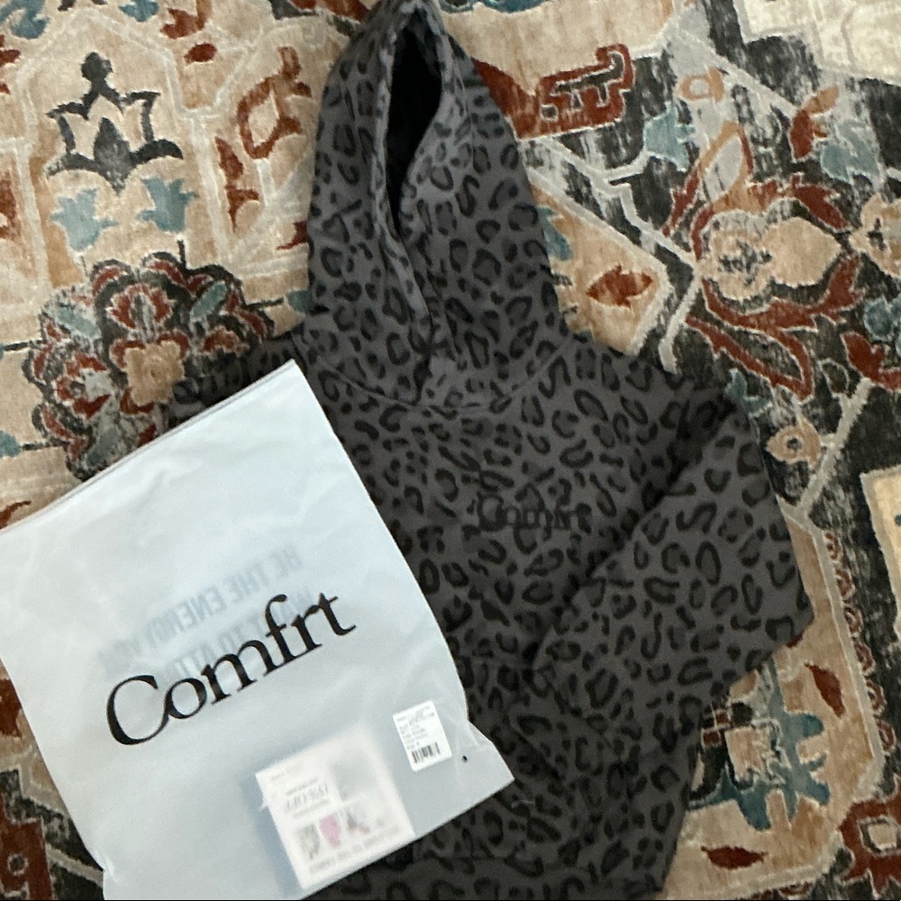 Comfy Gray Leopard Print Kids Hoodie - Picture 4 of 5